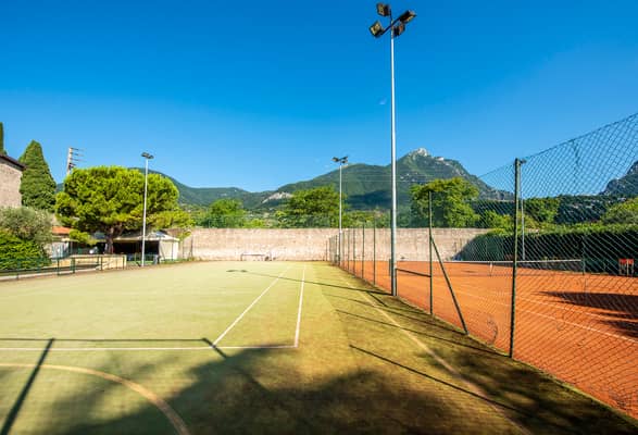 Camping Toscolano   Campo Da Tennis